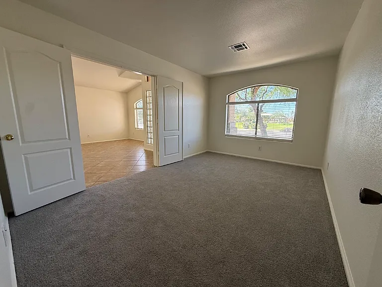 9587 W Seldon Ln — Photo 6