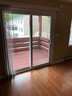 4th image of 418 Amblewood Way