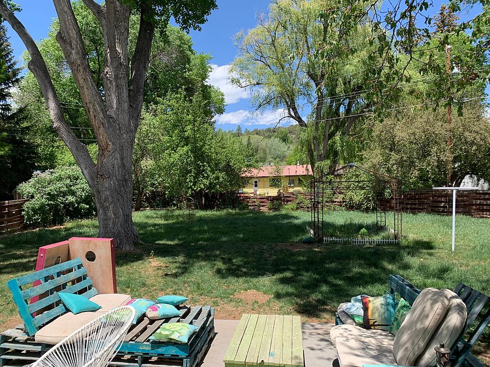 2nd image of 2521 Thomas Ave