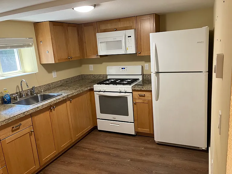 1425 SW Harrison St — Photo 3