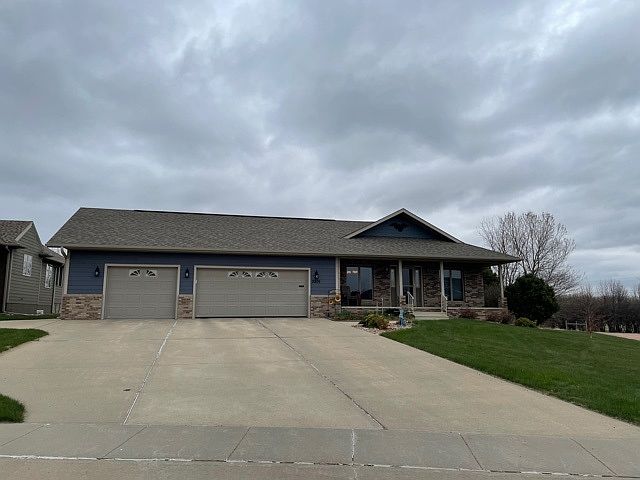 1st image of 2909 Mulligan Dr