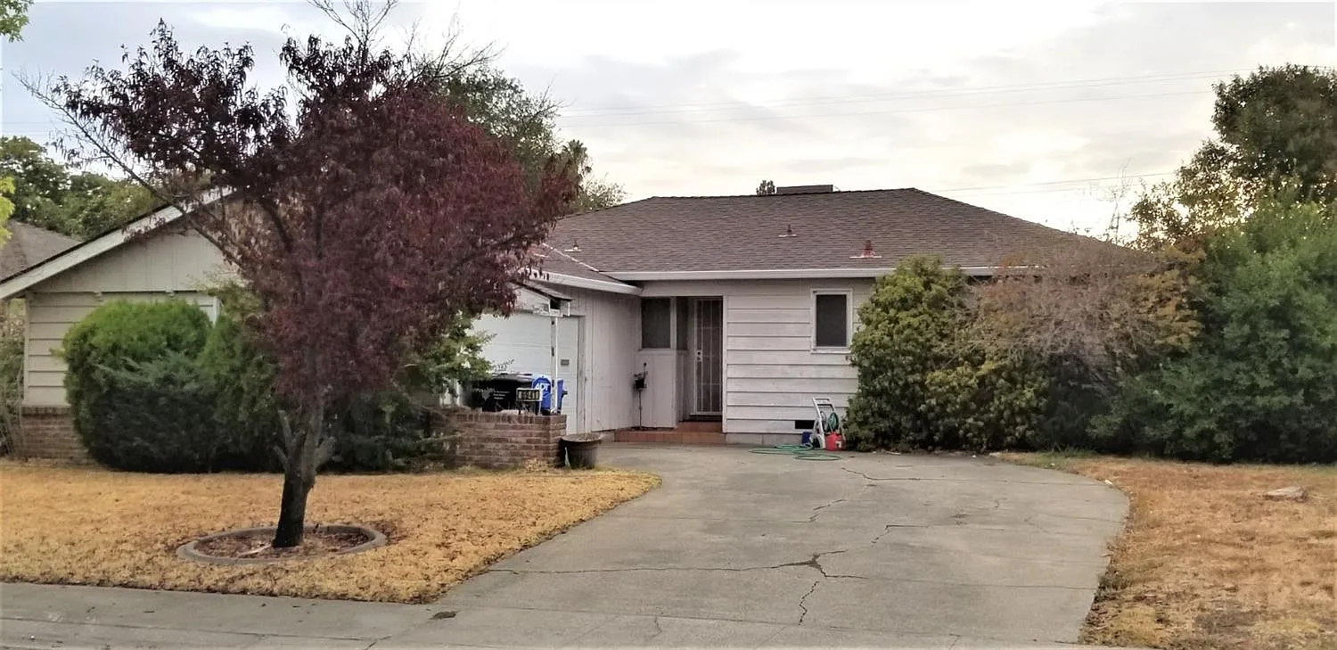 6941 Middlecoff Way photo 1