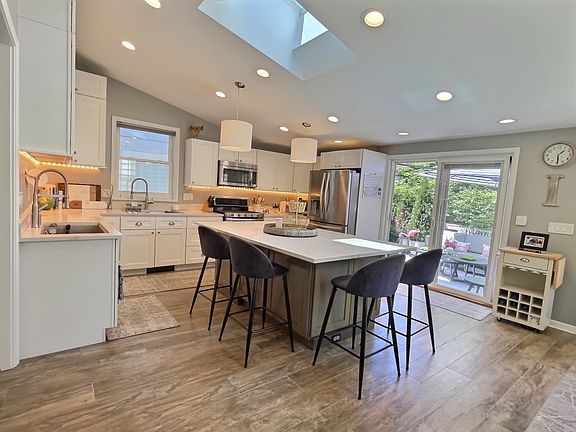 5th image of 1424 W Diversey Pkwy #2