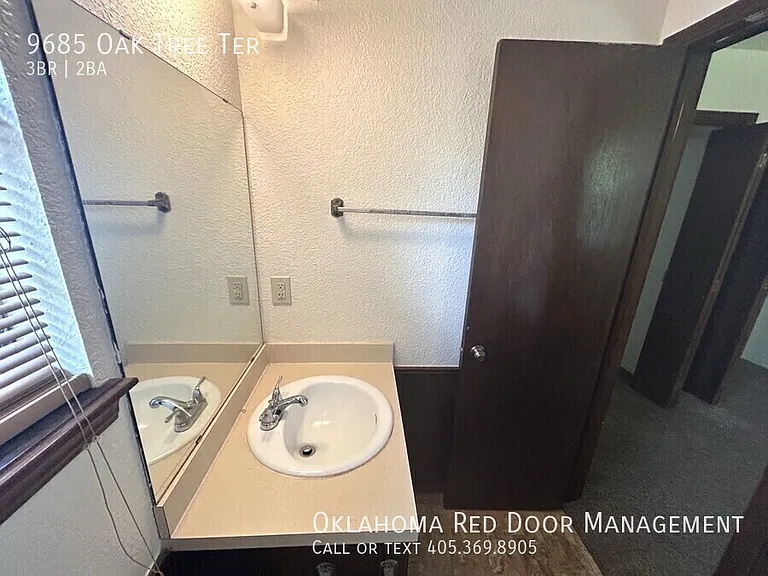 9685 Oak Tree Ter — Photo 8
