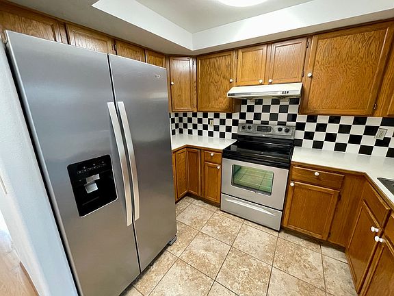 5th image of 4926 N Vassault St