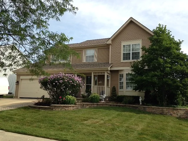 1065 Regency Ln photo 1