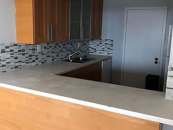 4th image of 600 Three Islands Blvd APT 807