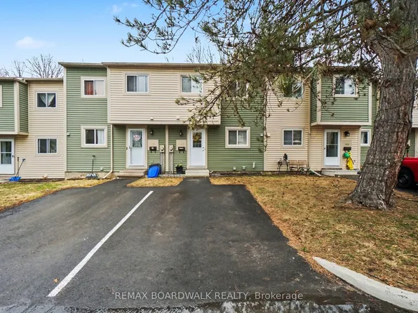197 Teal Cres, Ottawa, ON K1E 2C3