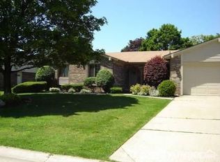 16939 Dunswood Rd, Northville, MI 48168