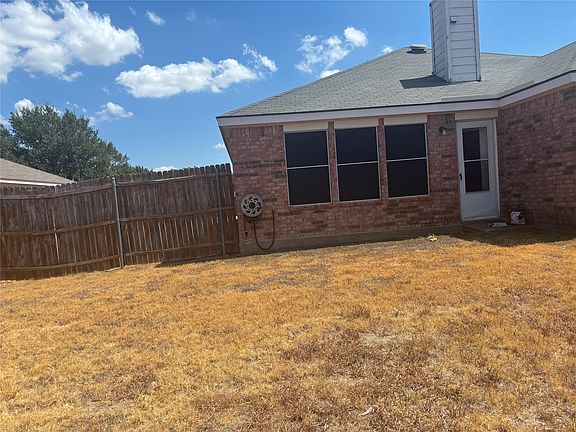 2nd image of 1809 Chapman Dr