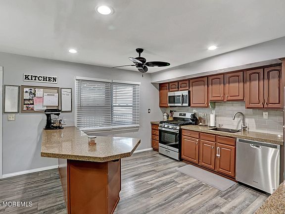 5th image of 1081 Aspen Drive
