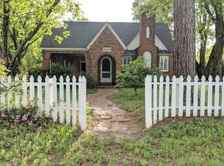 2001 S Sycamore St, Palestine, TX 75801