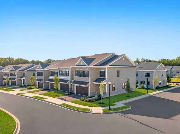 10 Pimlico Pl, Oakland, NJ 07436