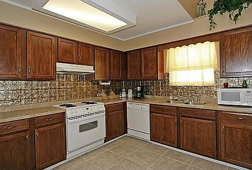 2nd image of 760 Plainfield Ave