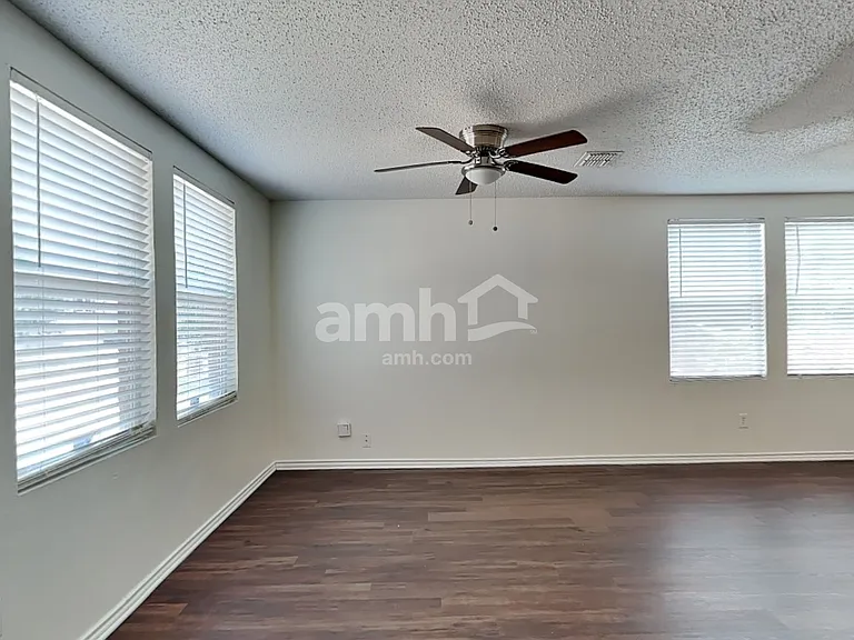 1227 Scarlet Sage Pkwy — Photo 7