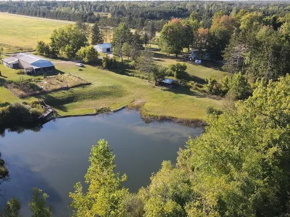 2227 W Knox Rd, Beaverton, MI 48612