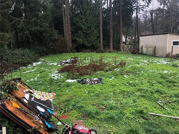 3rd image of 8535 Mahonia Ct SE