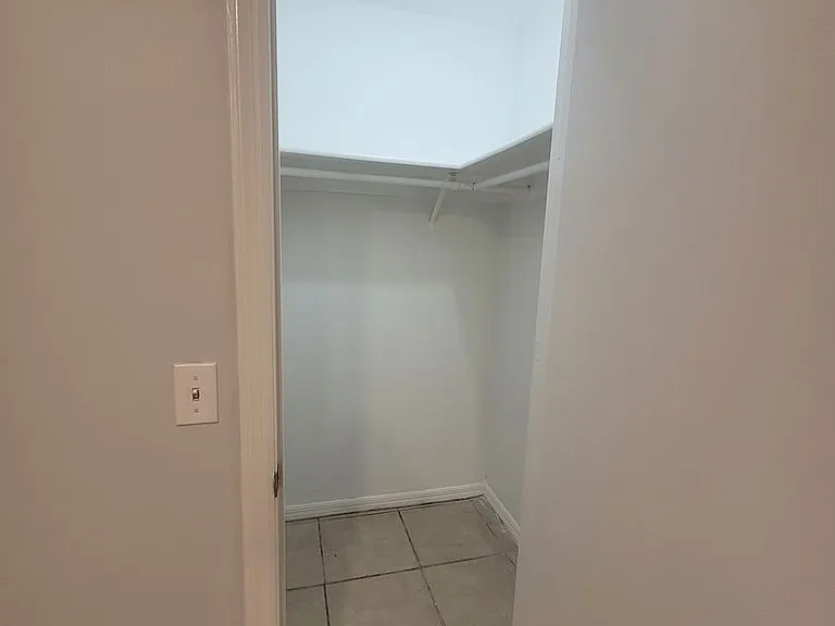 937 Aragon Ave — Photo 15