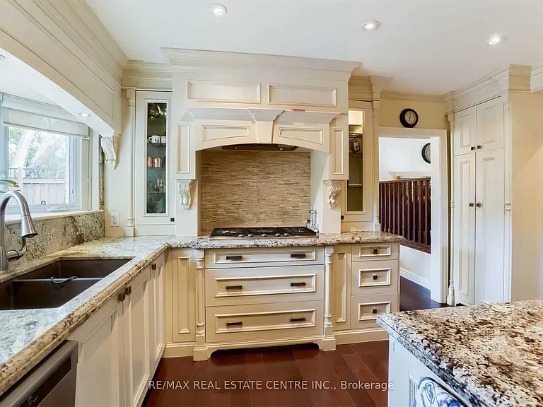 41 Clearside Pl — Photo 15