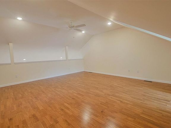 5th image of 260 Main St Unit 6