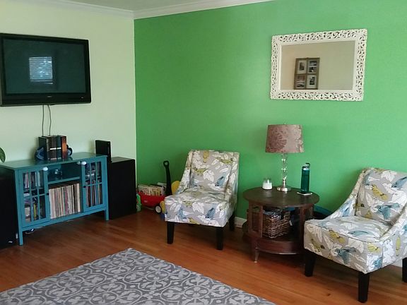 3rd image of 1508 Coombs Dr