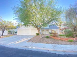 2201 Autumn Lull Dr, Las Vegas, NV 89146