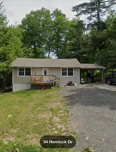 34 Hemlock Dr Photo 1