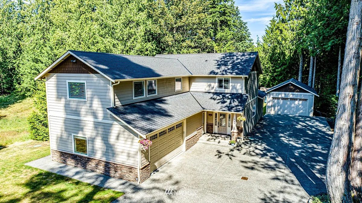 760 Freshwater Park photo 1