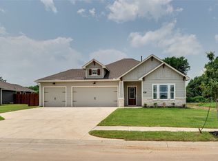 606 Kyle Dr, Tioga, TX 76271