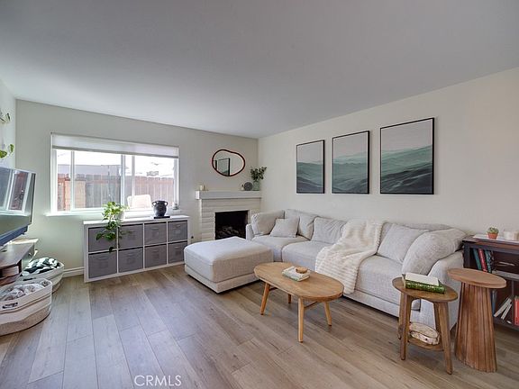 2nd image of 1223 A Farroll Ave #9