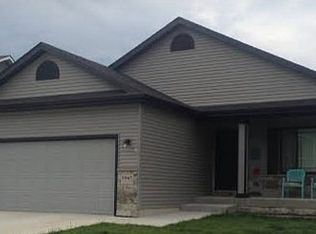 6847 N 9th St, Lincoln, NE 68521