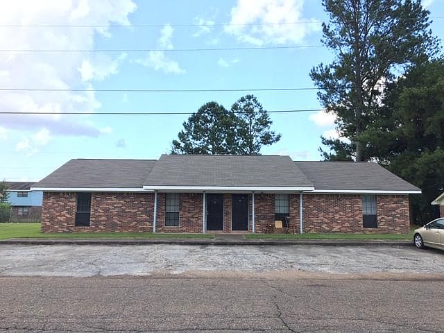 1st image of 102 Park Cir