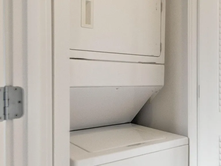 Washer dryer on the 2nd floor