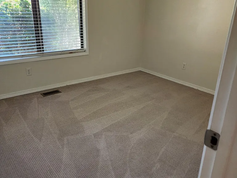 9811 NE 6th Cir — Photo 14