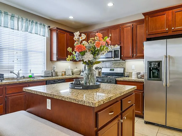 4460 Owens St #104 — Photo 31
