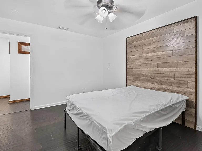 7813 Kenway Pl W — Photo 22