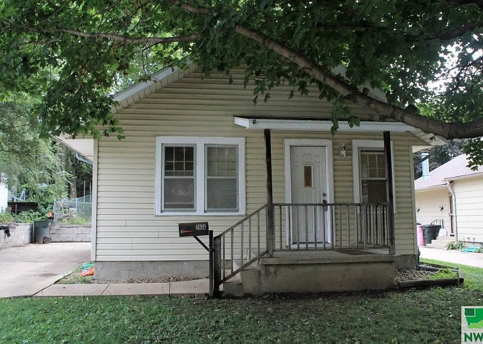 1st image of 2036 S Patterson St