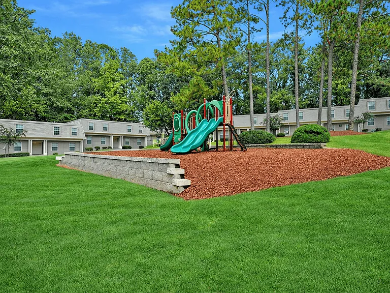 Maplewood Pointe — Photo 6