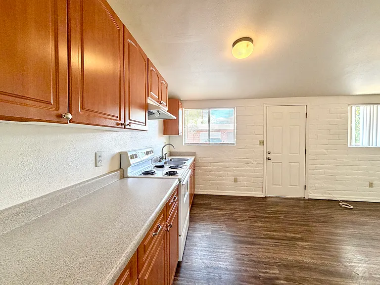 Hedrick1631 — Photo 11