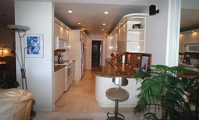 101 Antigua Ct — Photo 7