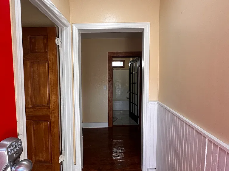 111 Drake St #B — Photo 2