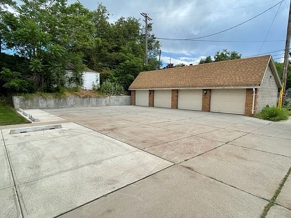 3rd image of 1064 E 500 S APT 4