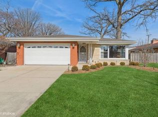 2406 W Sibley St, Park Ridge, IL 60068