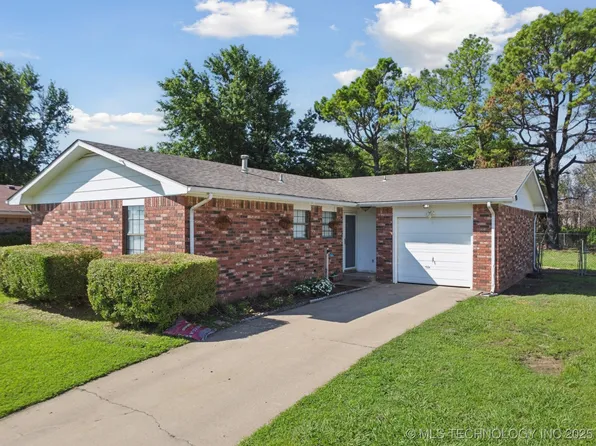 126 Birch Dr, Mannford, OK 74044