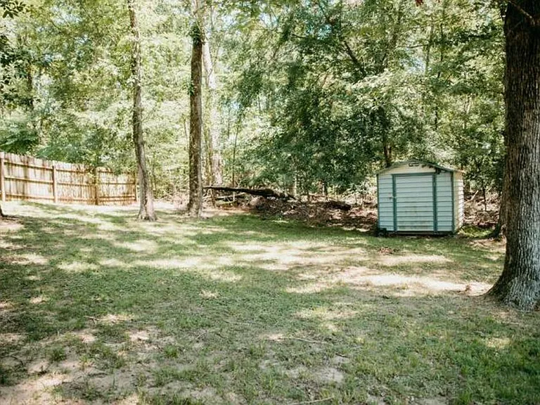 19 Del Tara Dr — Photo 42