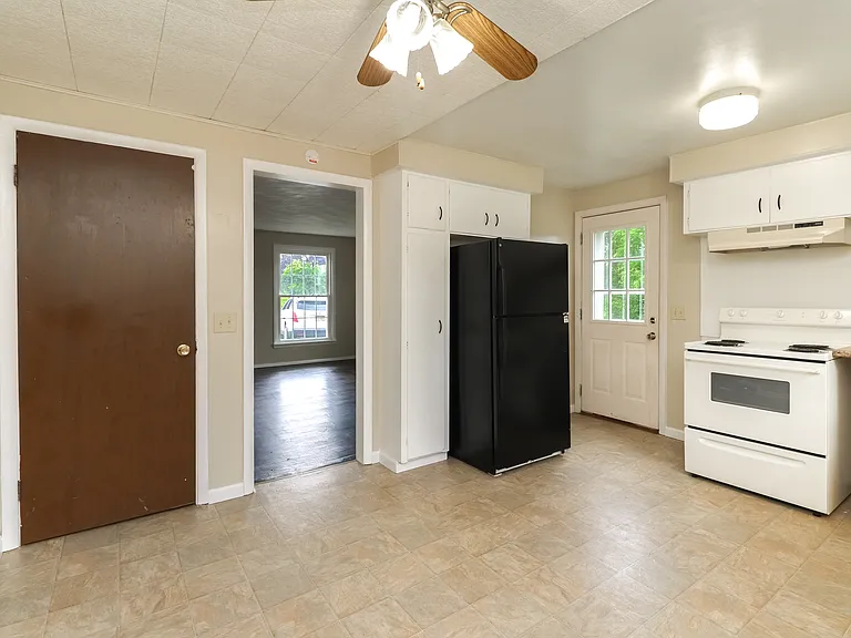 9694 W Ridge Rd #1 — Photo 8