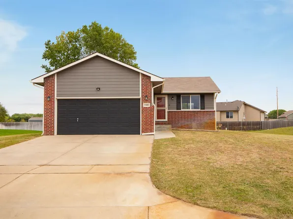 5406 S Elmhurst Cir, Wichita, KS 67216