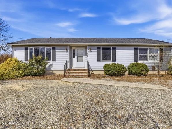 901 4th Avenue, Toms River, NJ 08757