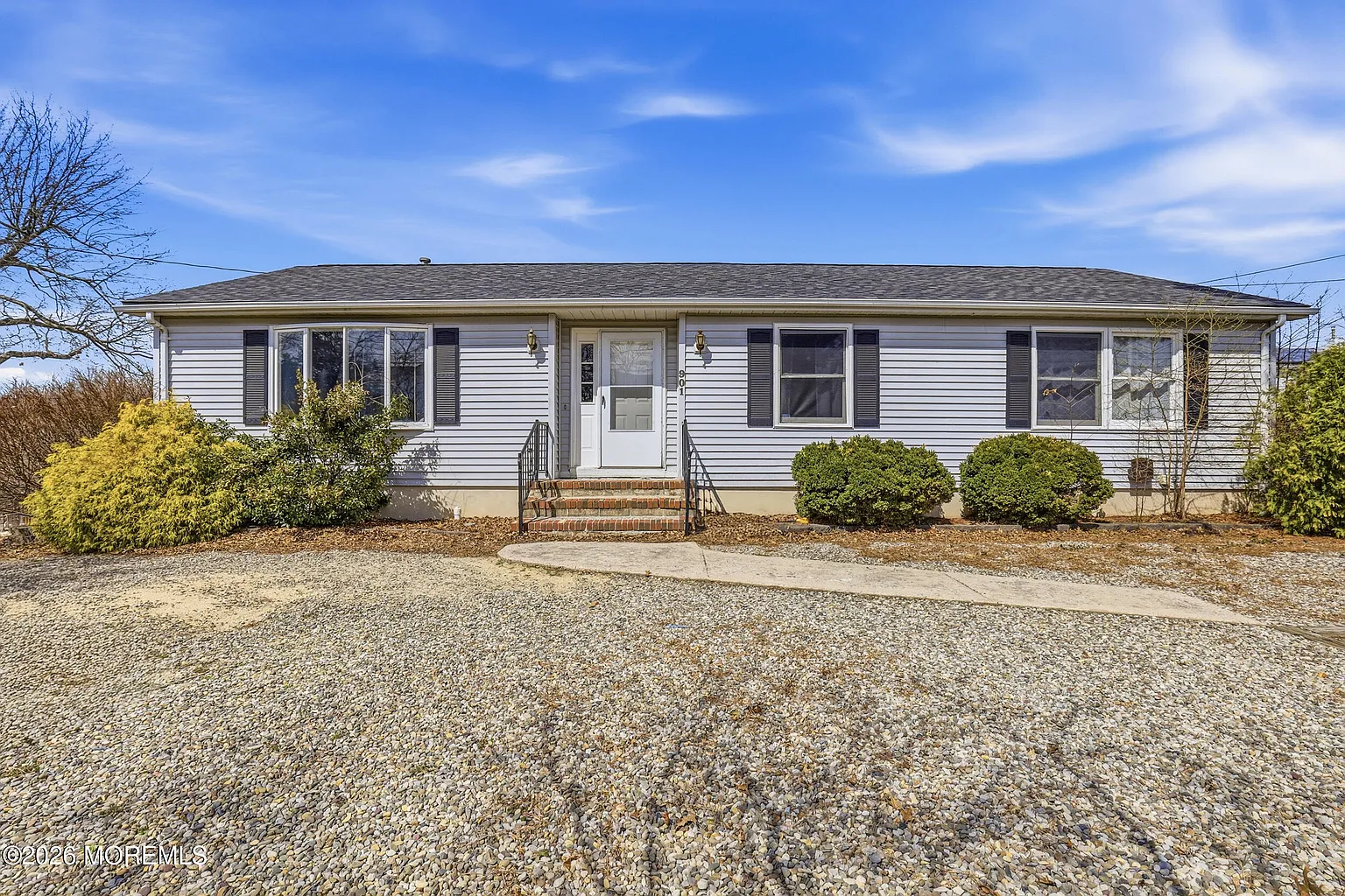 901 4th Avenue photo 1