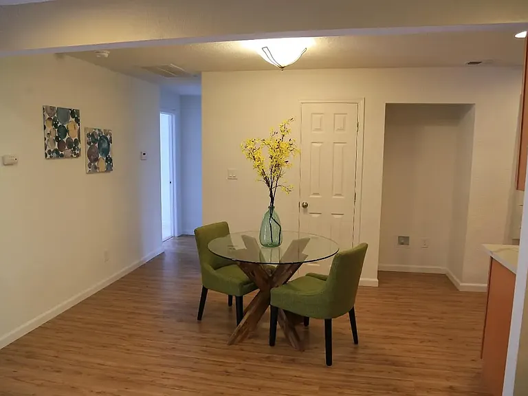 3829 Delaware Ave — Photo 8